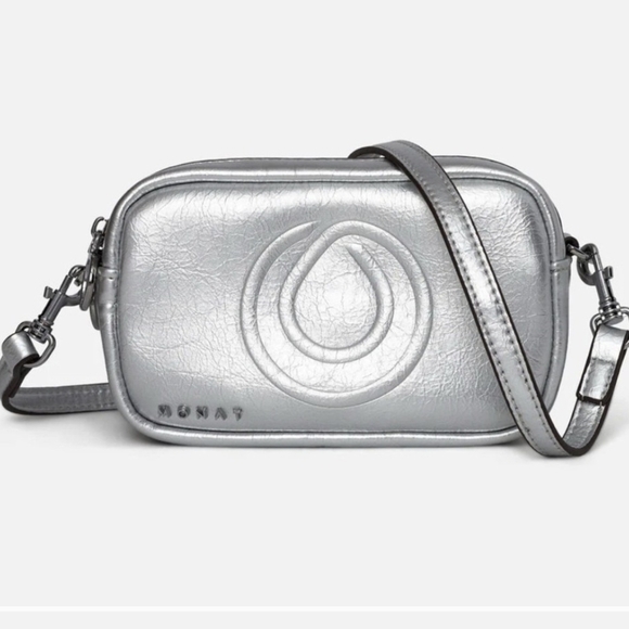 NEW Monet Shimmering Silver Crossbody Bag W- Dust cloth& Box  Beautiful !! - Picture 4 of 15